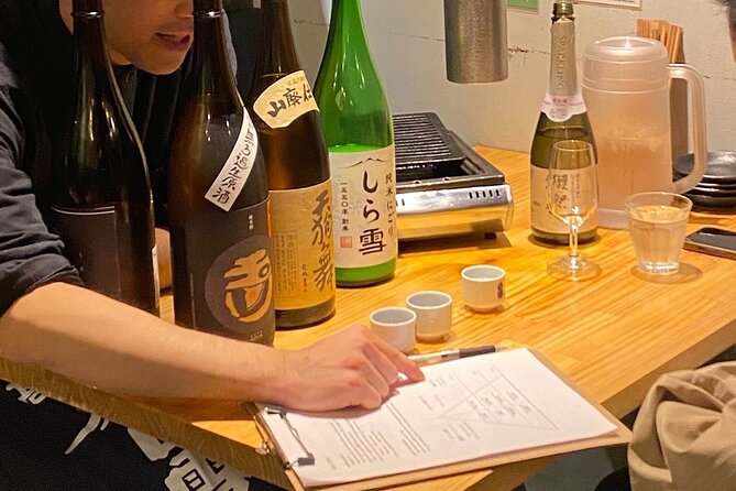 10 kinds Sake Tasting Experience in Tsukiji with local!! - Regional sake differences: learning by tasting geography