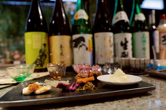 Cherry blossom & Japanese Sake Tasting in Shinjuku - How snacks and temperature shape what you think you taste