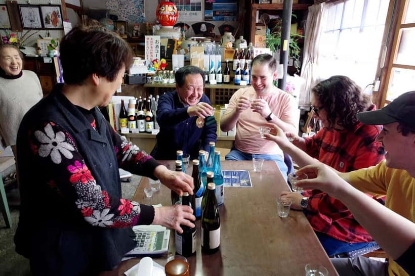 Explore Matsumoto: Castle, Sake & Taste of Local Life - Nawate Street (Frog Street): street snacks and photo-friendly wandering