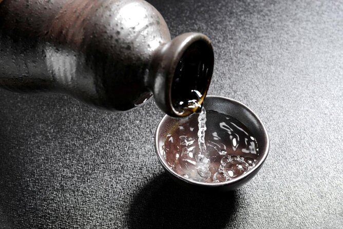 Japanese Sake Breweries Tour in Fushimi Kyoto - Stop 6: Fushimi Otesuji Shotengai and ABURACYO’s ginjo/daiginjo tastings