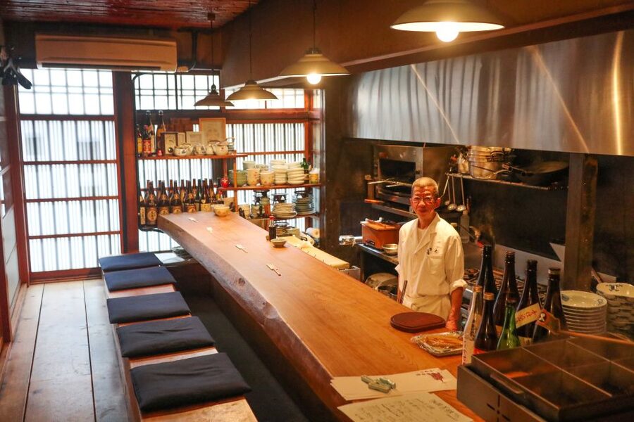 Kyoto: Foodie Night Tour in Gion with 9 dishes + 6 Sake - Dessert in Gion: The Sweet Finish That Keeps You From Rushing Off