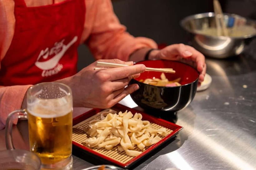 Kyoto Udon & Tempura Cooking Class with Professional Chefs - Inari Sushi and Onigiri Rice: Seasoning and Shaping With Confidence