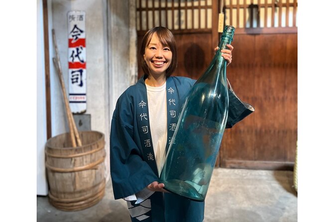 Sake Tasting in Tokyo - How the Host Explains Each Sample (So It Means Something)
