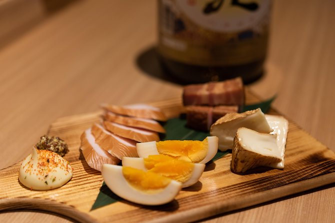 Sake Tasting Masterclass in Shinjuku (8+ Varieties with a Pro) - The Tastings: 6+ Varieties, Plus Snacks That Change the Picture