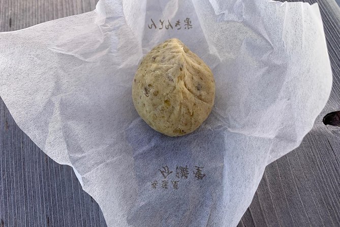 Special Food and Sake Factory Tour in Takayama - Yume Kojo Hida rice cracker making: the hands-on moment