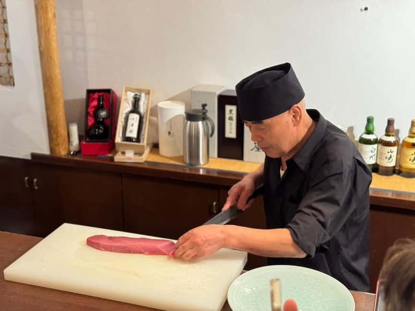 Unlimited Sake Tasting with Sushi Omakase tasting in Tokyo - The tuna and the sushi omakase: Yamayuki quality, then chef timing